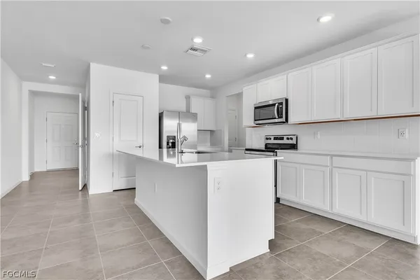 $1,900 | 1428 Weeping Willow Court, Cape Coral, FL 33909