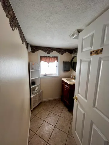 $150,000 | 526 Fairyland Avenue, Jackson, MI 49201