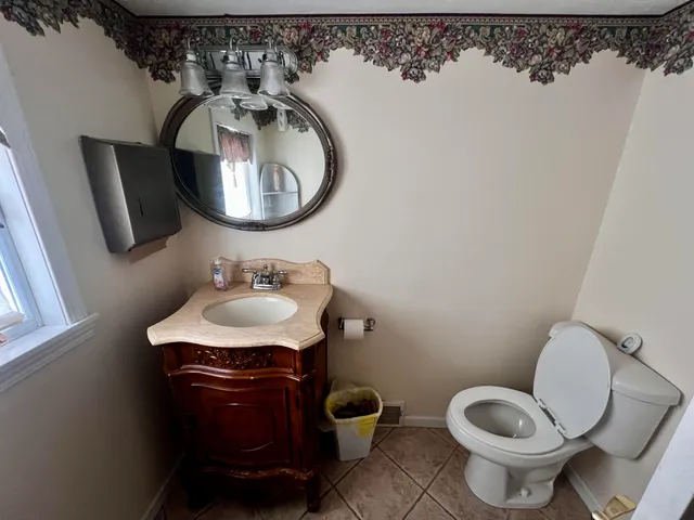 $150,000 | 526 Fairyland Avenue, Jackson, MI 49201