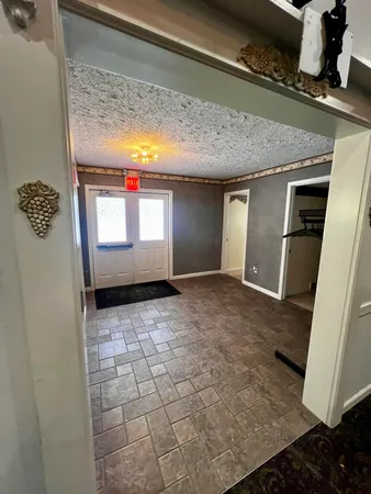 $145,000 | 526 Fairyland Avenue, Jackson, MI 49201