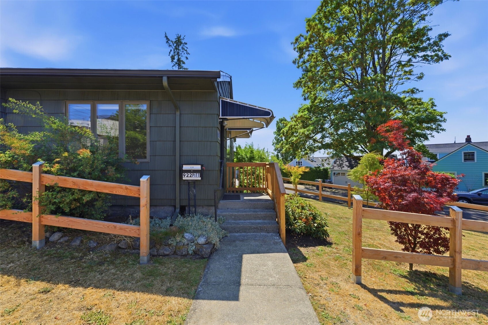 922 Pitt Avenue Bremerton, WA 98310 - Photo 4 of 39