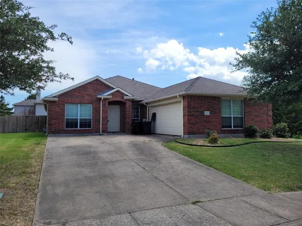 $2,100 | 2851 Avery Drive, Rockwall, TX 75032