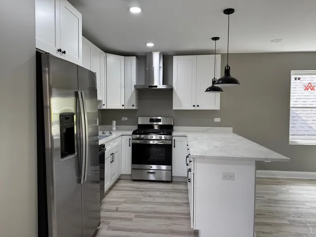 $725,000 | 5027 South Indiana Avenue, Chicago, IL 60615