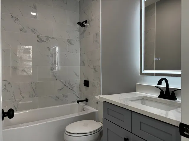 $725,000 | 5027 South Indiana Avenue, Chicago, IL 60615