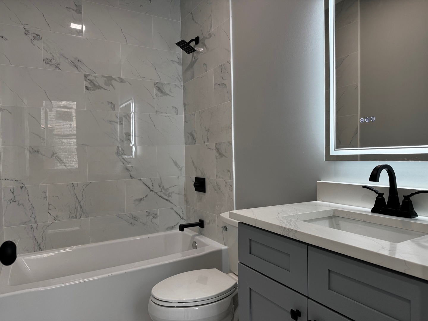 5027 South Indiana Avenue Chicago, IL 60615 - Photo 7 of 19