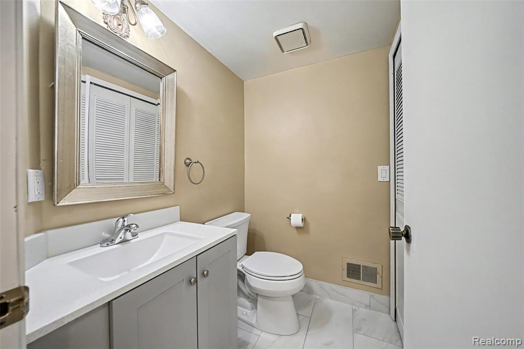 107 Meadow Ln Circle, Unit 2 Rochester, MI 48307 - Photo 12 of 24