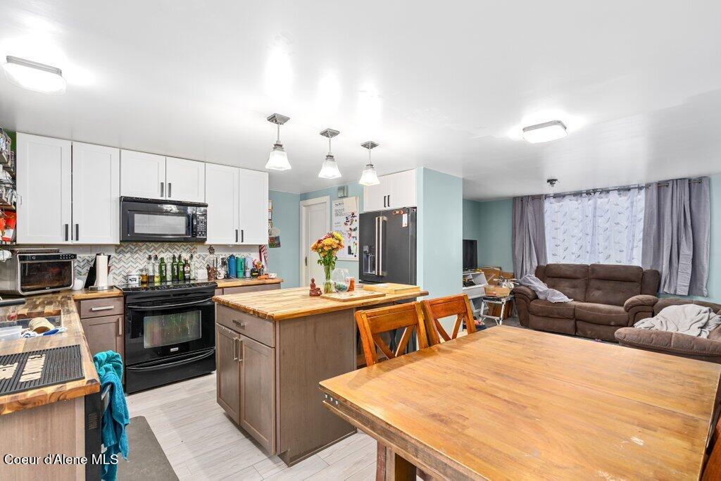 3093 West Highway 53, Unit 13 Rathdrum, ID 83858 - Photo 9 of 25 Plenty of Counter Space