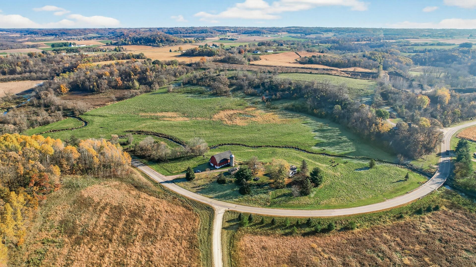 N5070 County Rd O Trimbelle, WI 54011 - Photo 16 of 36