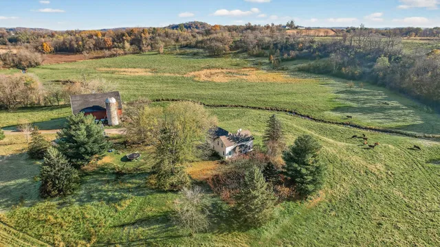 $749,000 | N5070 County Rd O, Trimbelle, WI 54011