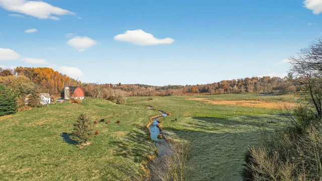 $749,000 | N5070 County Rd O, Trimbelle, WI 54011