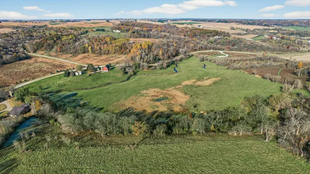 $749,000 | N5070 County Rd O, Trimbelle, WI 54011