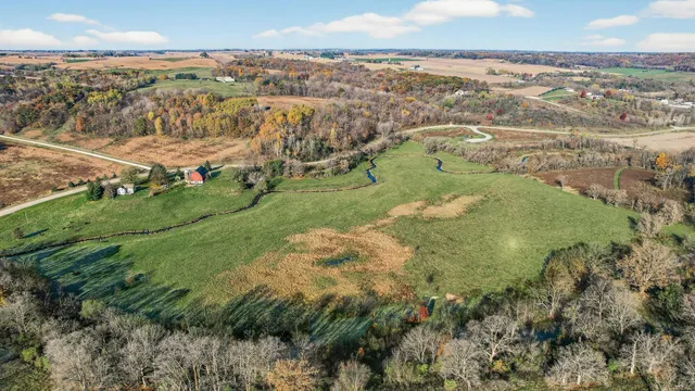 $749,000 | N5070 County Rd O, Trimbelle, WI 54011