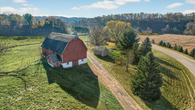 $749,000 | N5070 County Rd O, Trimbelle, WI 54011