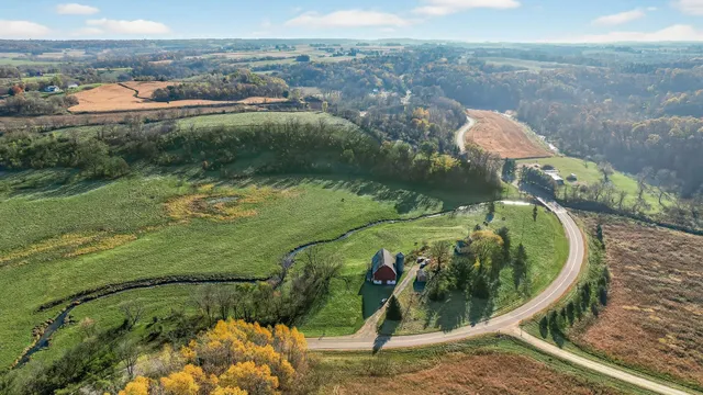 $749,000 | N5070 County Rd O, Trimbelle, WI 54011