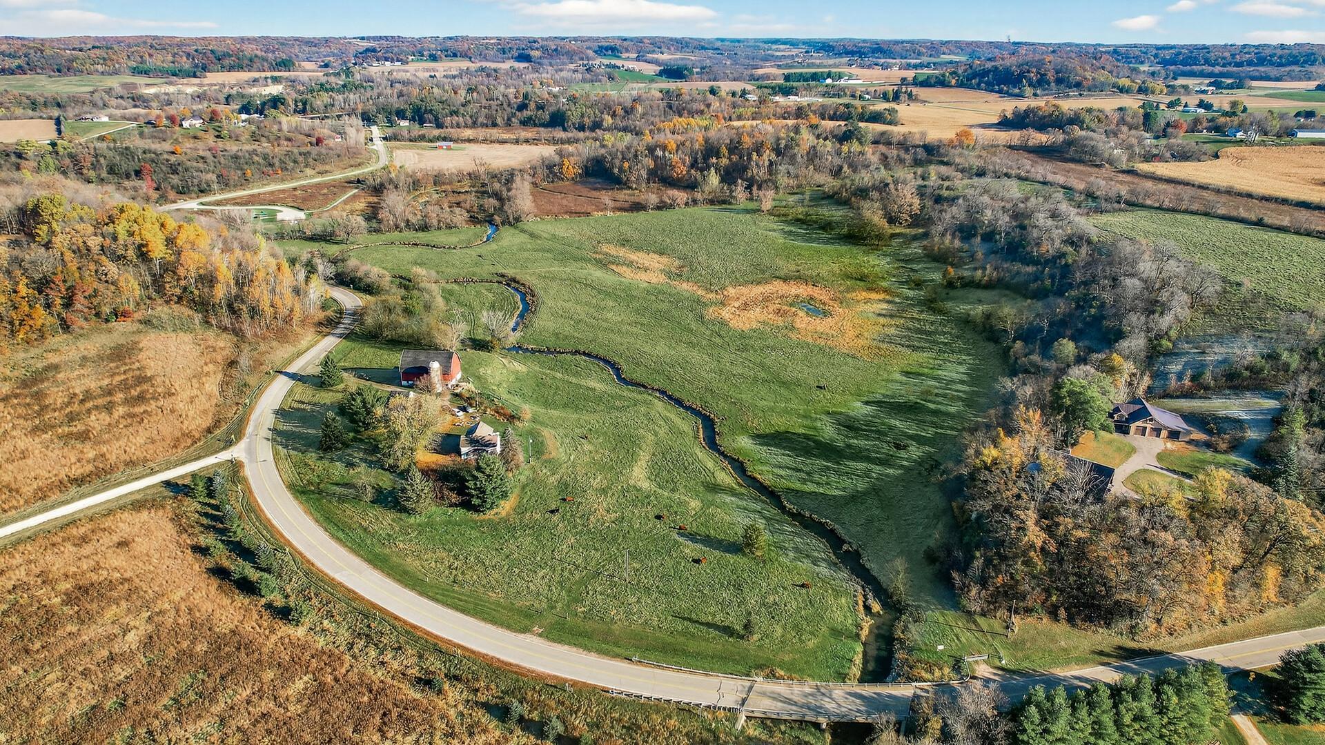 N5070 County Rd O Trimbelle, WI 54011 - Photo 5 of 36