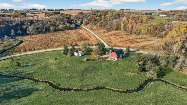 $749,000 | N5070 County Rd O, Trimbelle, WI 54011