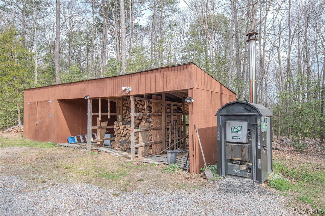 12208 Quaker Road Dinwiddie, VA 23841 - Photo 28 of 46 Gallery Image 28
