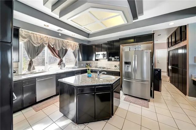 $1,399,999 | 143 West W Avenue, Palmdale, CA 93551