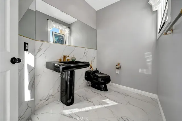 $1,399,999 | 143 West W Avenue, Palmdale, CA 93551