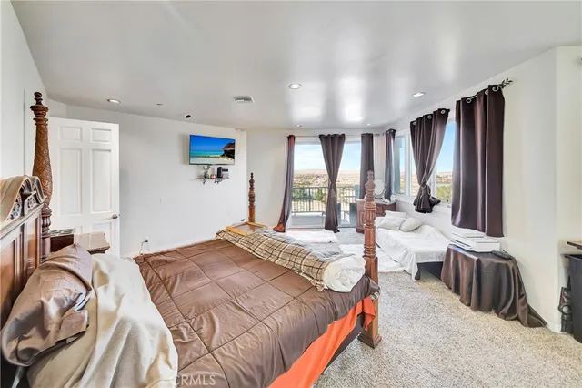 $1,399,999 | 143 West W Avenue, Palmdale, CA 93551