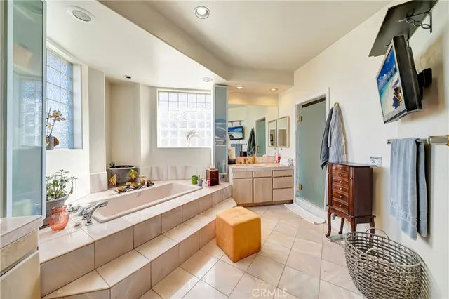 $1,399,999 | 143 West W Avenue, Palmdale, CA 93551