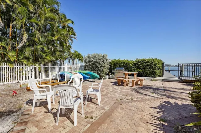 $775,000 | 1007 Gulf Drive North, Unit 213, Bradenton Beach, FL 34217