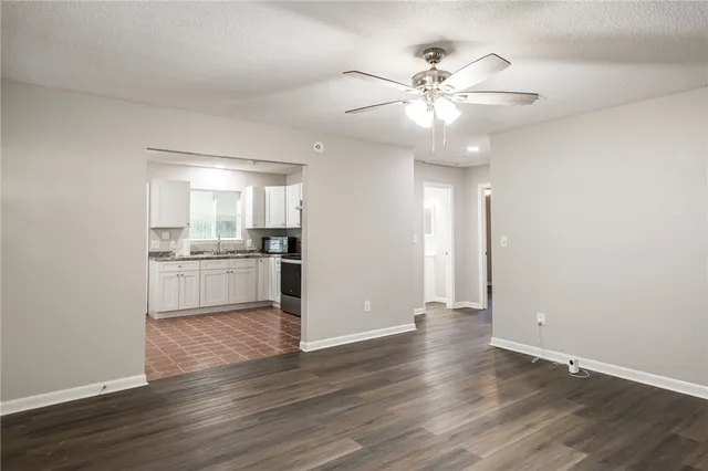 $169,900 | 7126 Highway 301, Nahunta, GA 31553