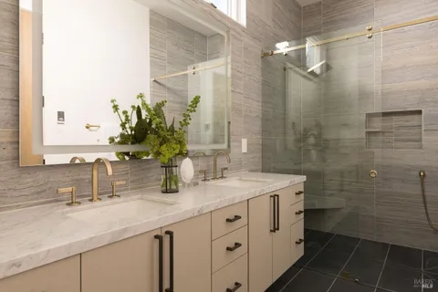 $6,995,000 | 2025 Redwood Hill Road, Santa Rosa, CA 95404