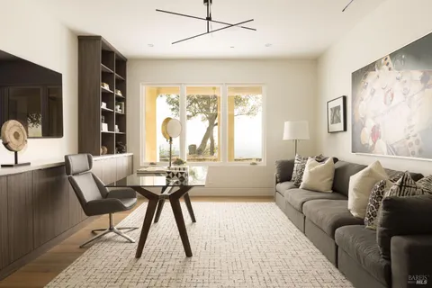 $6,995,000 | 2025 Redwood Hill Road, Santa Rosa, CA 95404