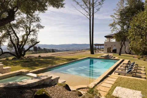 $6,995,000 | 2025 Redwood Hill Road, Santa Rosa, CA 95404