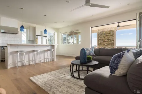 $6,995,000 | 2025 Redwood Hill Road, Santa Rosa, CA 95404