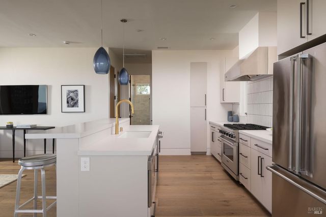 $6,995,000 | 2025 Redwood Hill Road, Santa Rosa, CA 95404