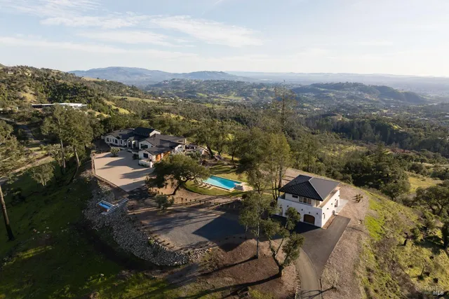 $7,999,000 | 2025 Redwood Hill Road, Santa Rosa, CA 95404