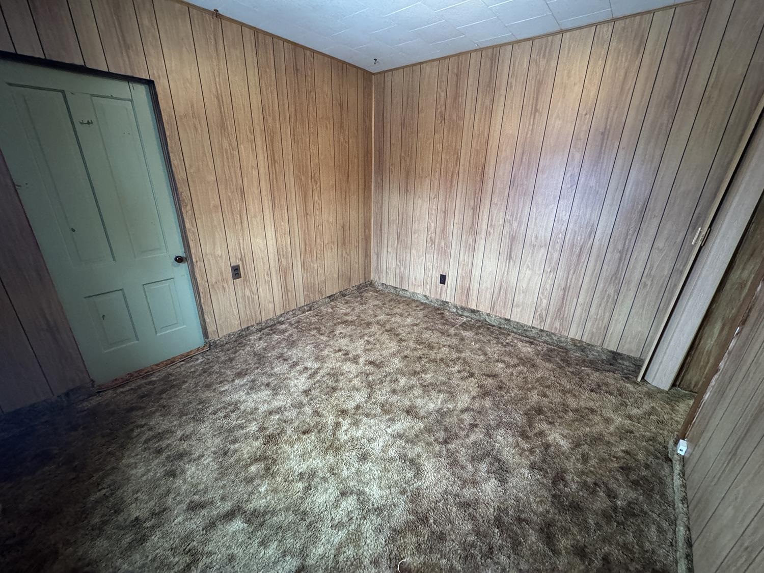 18341 Pleasant Hill Road Mount Carroll, IL 61053 - Photo 41 of 41 a view of entryway with a wooden door