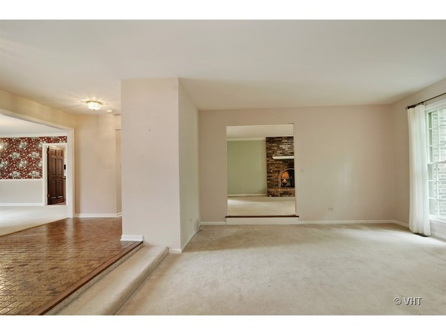 847 Kilrenny Inverness, IL 60067 - Photo 3 of 11