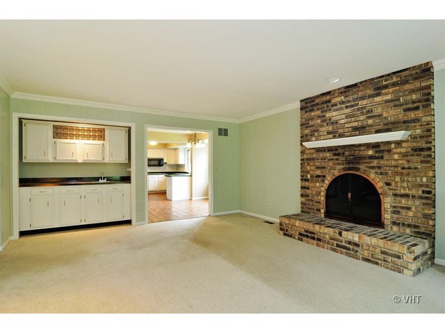 847 Kilrenny Inverness, IL 60067 - Photo 7 of 11