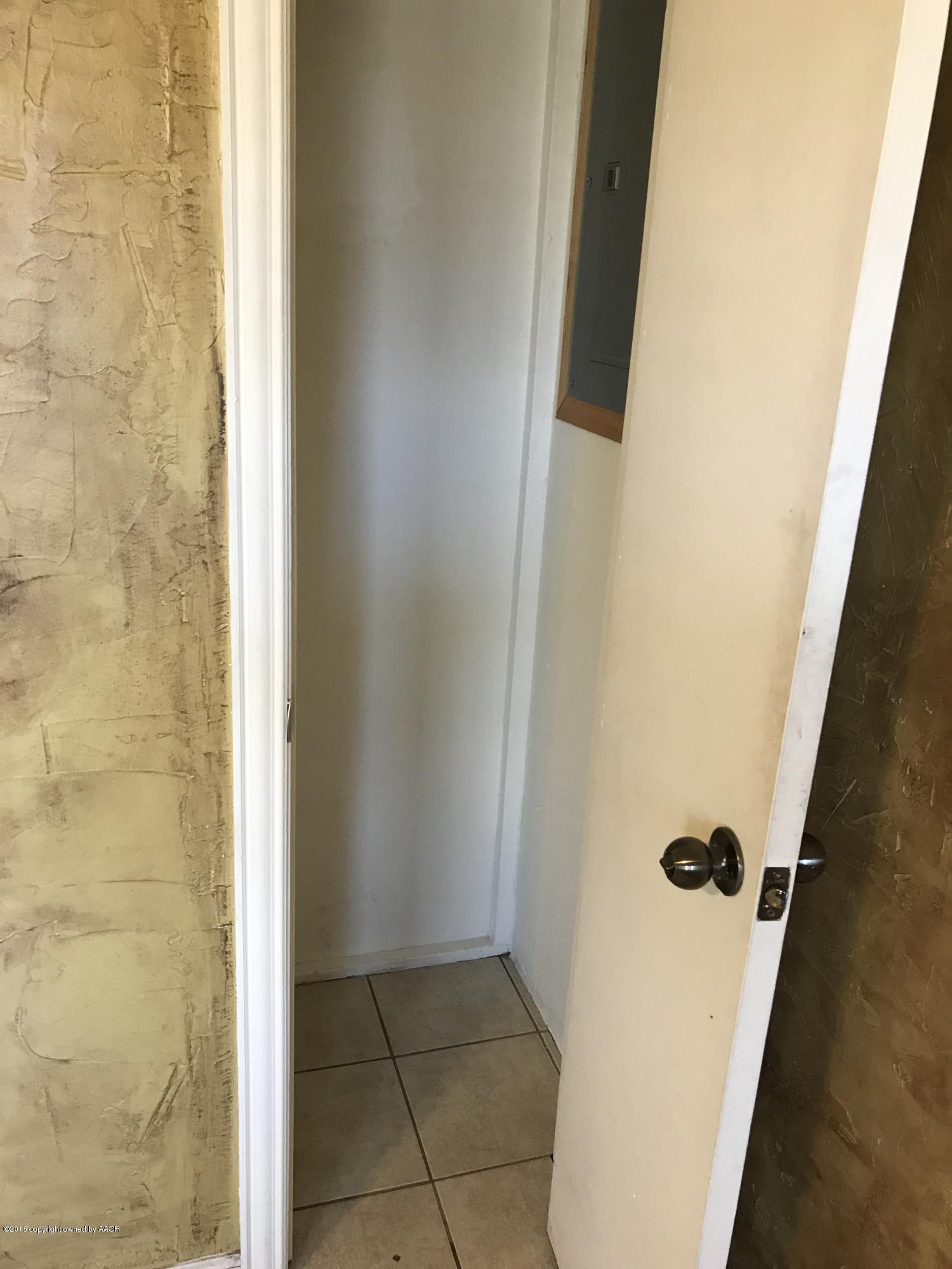 4634 Crockett Street Amarillo, TX 79110 - Photo 13 of 23 ELECTRICAL-PANTRY
