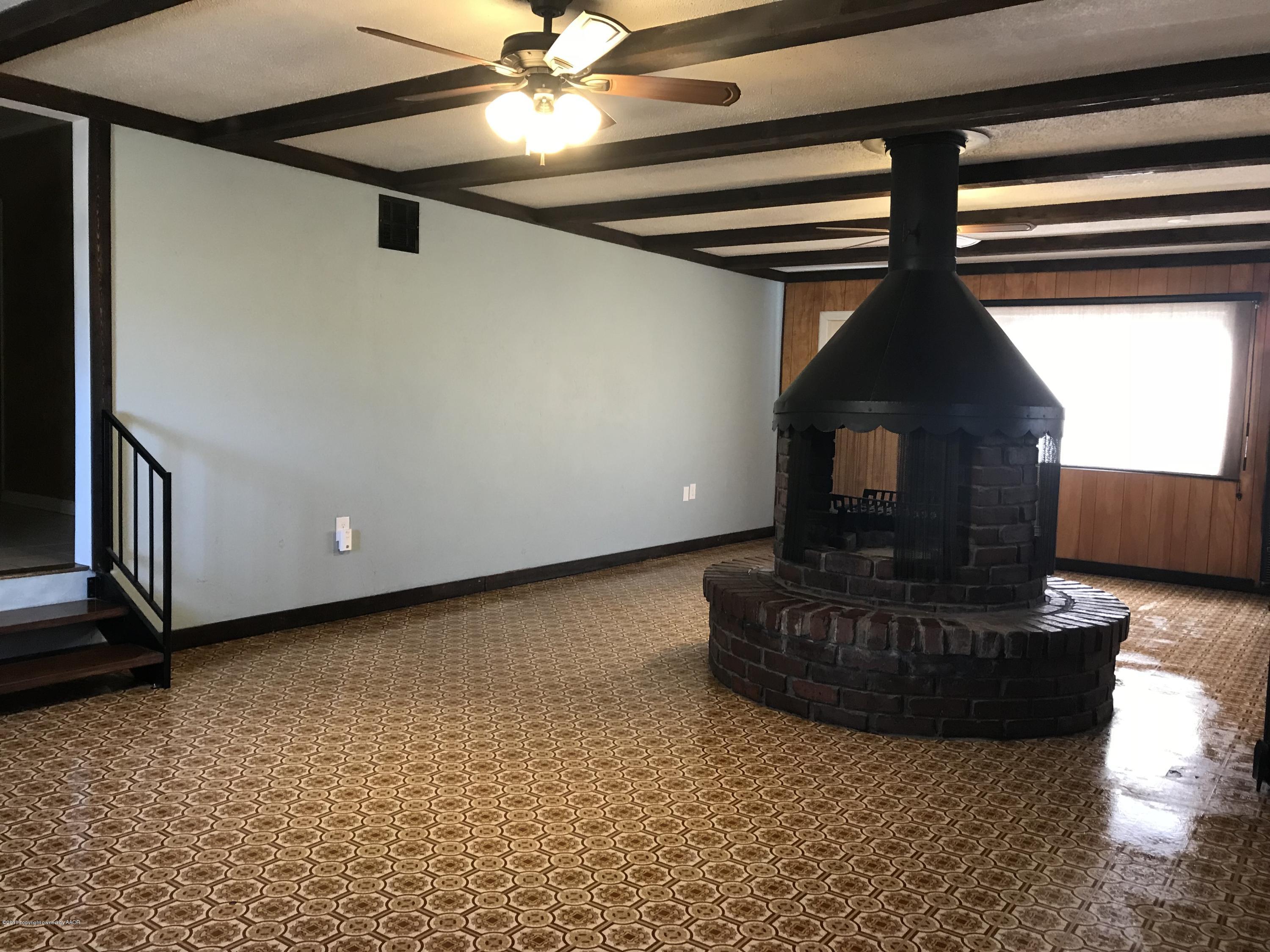 4634 Crockett Street Amarillo, TX 79110 - Photo 10 of 23 DEN