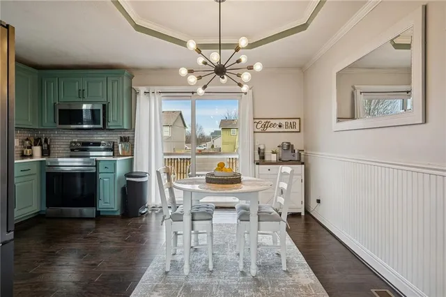 $330,000 | 1102 Melody Court, Kearney, MO 64060