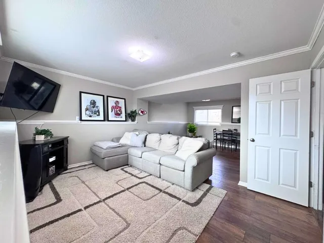 $330,000 | 1102 Melody Court, Kearney, MO 64060