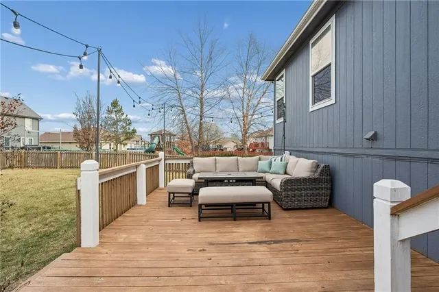 $330,000 | 1102 Melody Court, Kearney, MO 64060