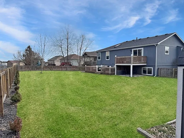 $330,000 | 1102 Melody Court, Kearney, MO 64060