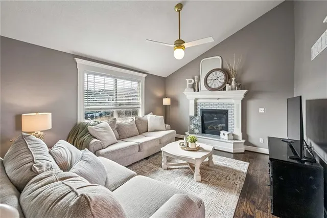 $330,000 | 1102 Melody Court, Kearney, MO 64060