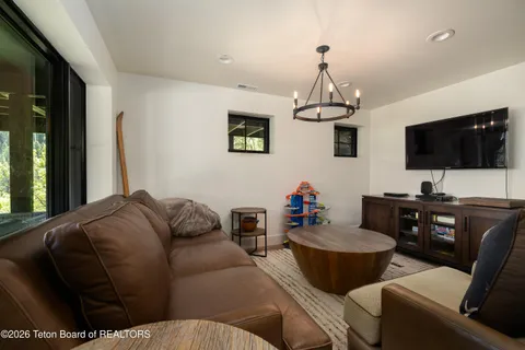$3,750,000 | 6900 Paintbrush Trail, Wilson, WY 83014
