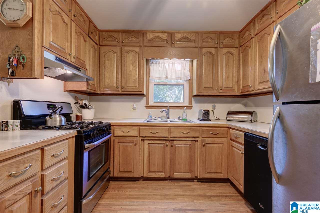 455 Johnson Street Gardendale, AL 35071 - Photo 7 of 24