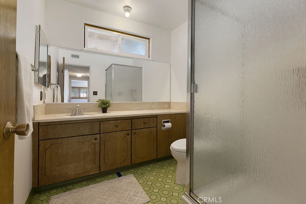 10568 Des Moines Avenue Porter Ranch, CA 91326 - Photo 11 of 30 Gallery Image 11