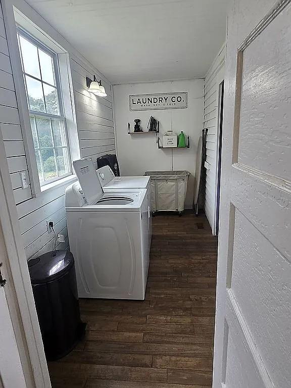 151 South Jackson Street Hartwell, GA 30643 - Photo 15 of 17 a room with a washer and dryer