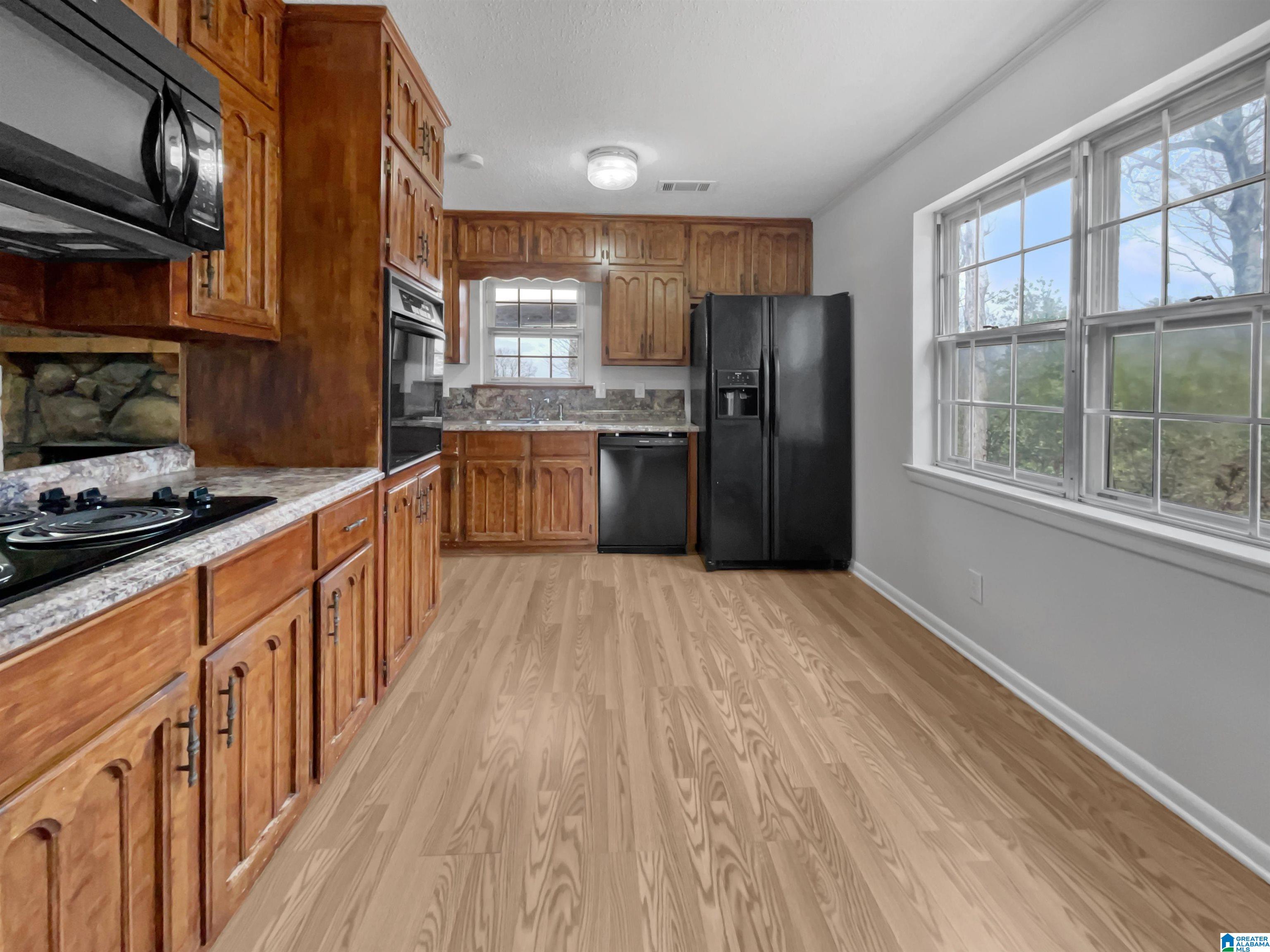 708 Roberta Circle Birmingham, AL 35214 - Photo 6 of 21