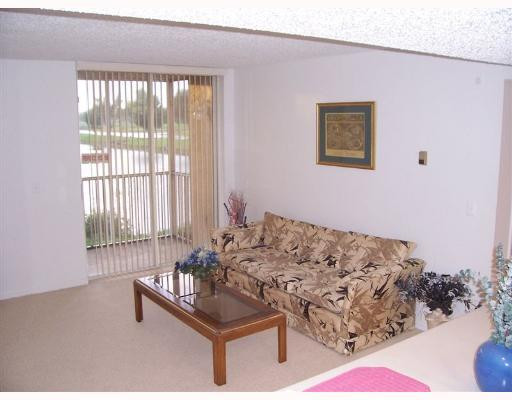 4055 West McNab Road, Unit 204H Pompano Beach, FL 33069 - Photo 3 of 8 Living Room