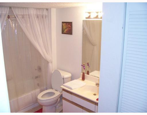 4055 West McNab Road, Unit 204H Pompano Beach, FL 33069 - Photo 6 of 8 Master Bath/Spa